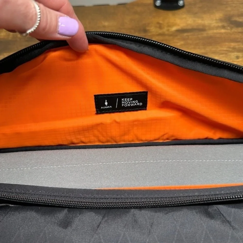 NEW Alpaka Bravo Sling Max V2 Black X-Pac VX21 Messenger Bag 10L 14in Laptop